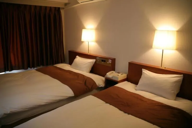 Tokyo Plaza Hotel